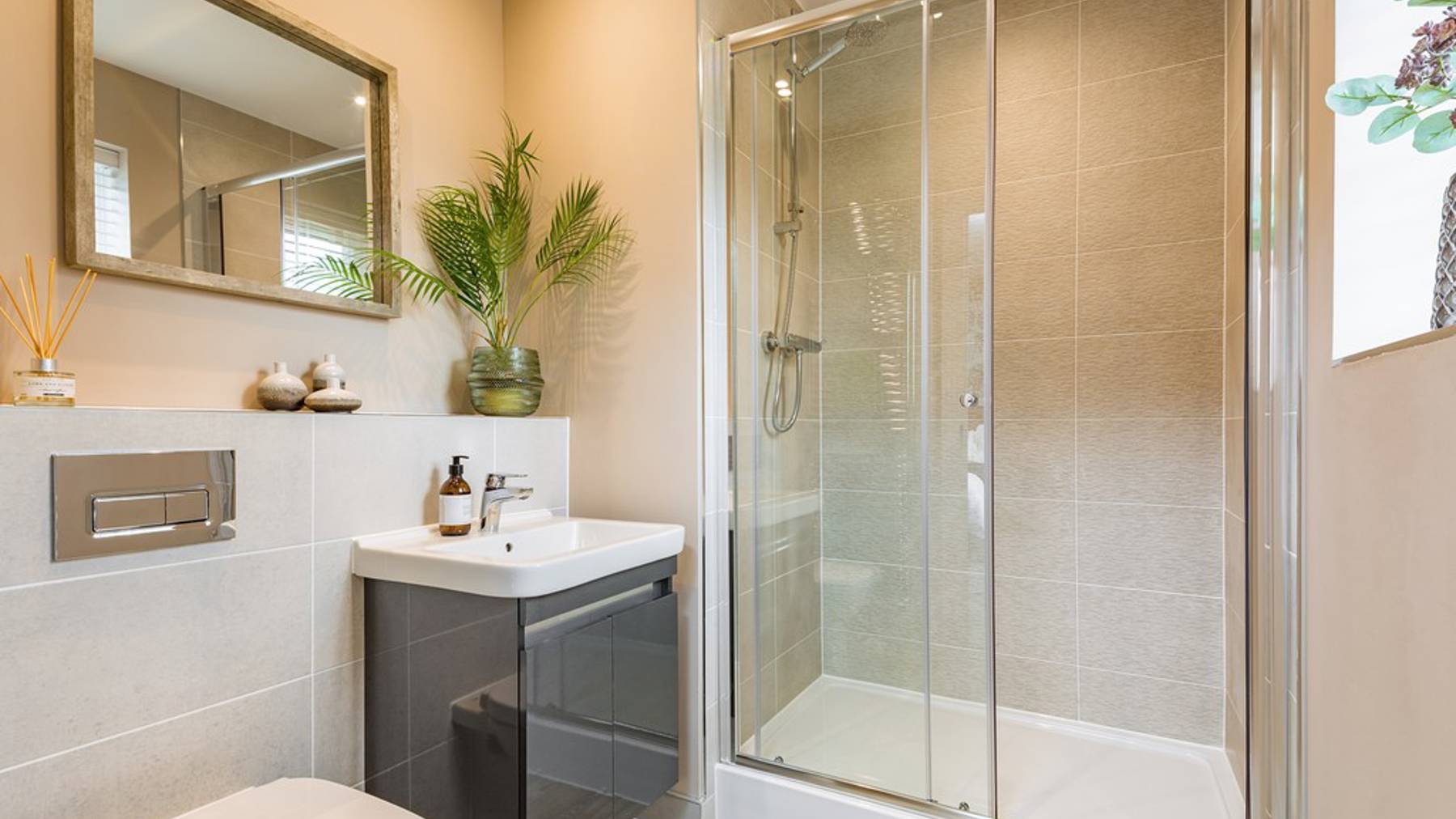 The Lenham_Bedroom1 ensuite_Ufford Chase, Great Bentley