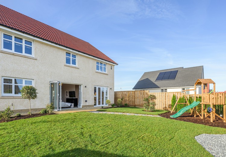 Vb5396208 20250227 Cala Homes Cornhill Village Lewis Exterior Rear 001 3200X1847