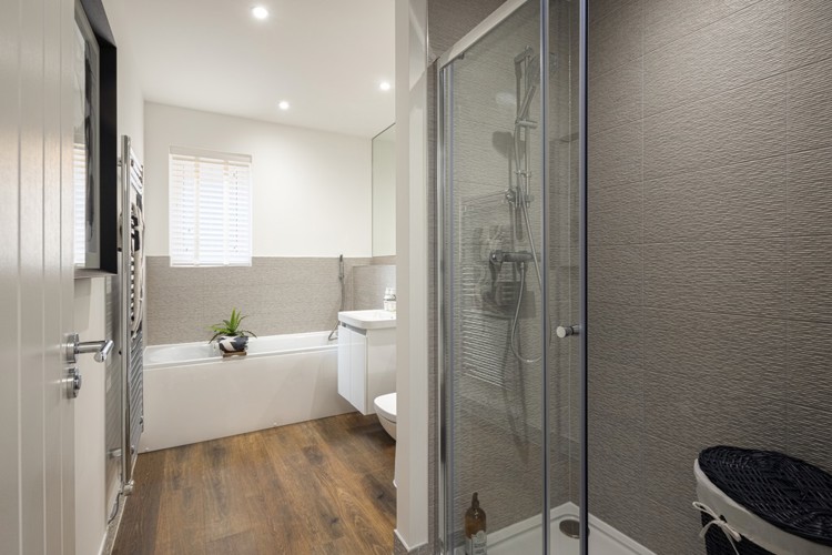 The Whitebeam, Samuel Gardens, Bathroom