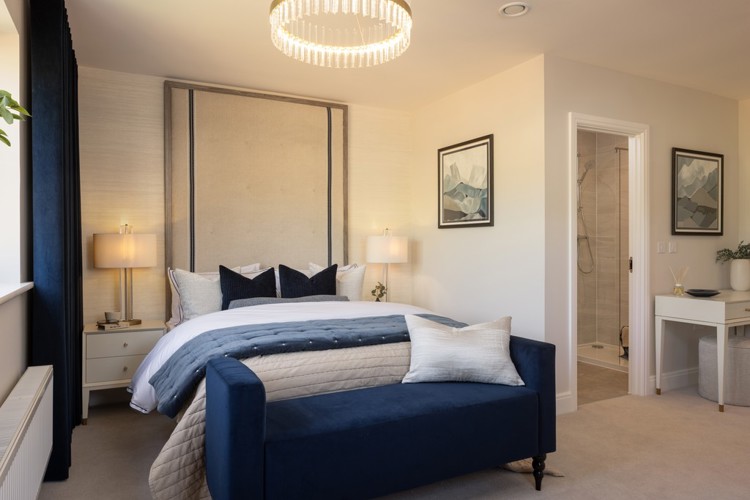 The Silverbell Bed1 Wivenhoe Gardens