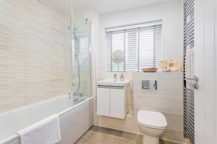 Cala At Himley Village Bicester Bathroom
