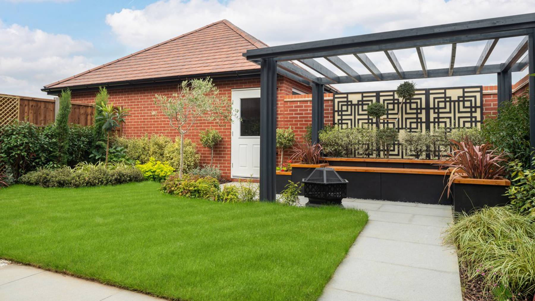 Ingatestone Grove - The Foxglove - External