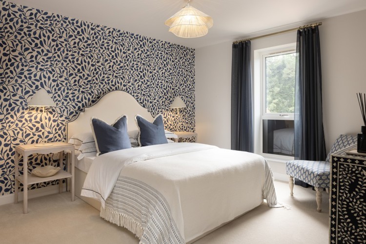 Bedroom of houses for sale Weybridge 