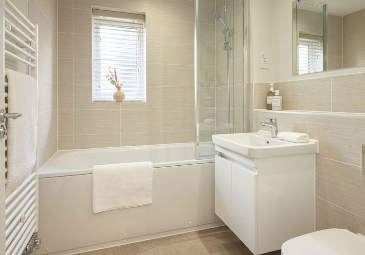 Vb2093899 8864 033 Plot175 CALA At Mowbray Horsham CALA SHC Bathroom