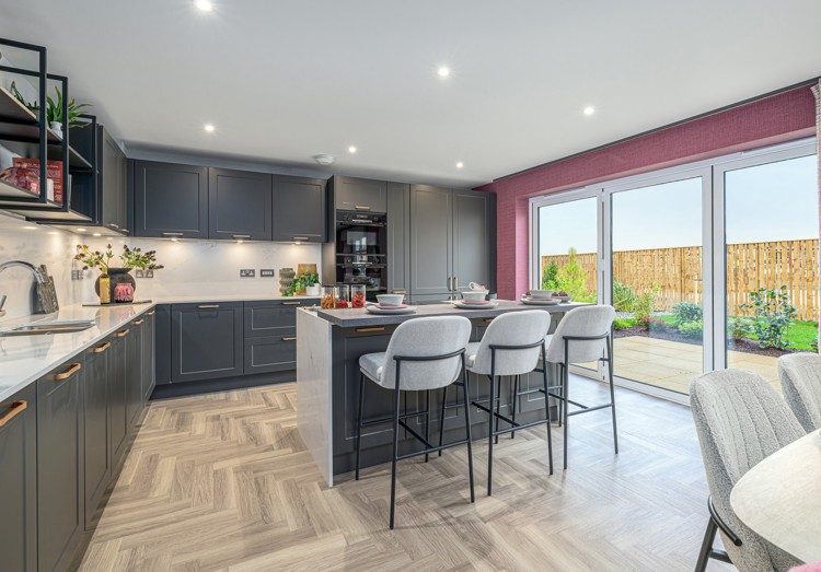 Vb5594922 20251112 Cala Homes Aurs Meadows Darroch Kitchen Family Dining 002 1600X1013 (1)
