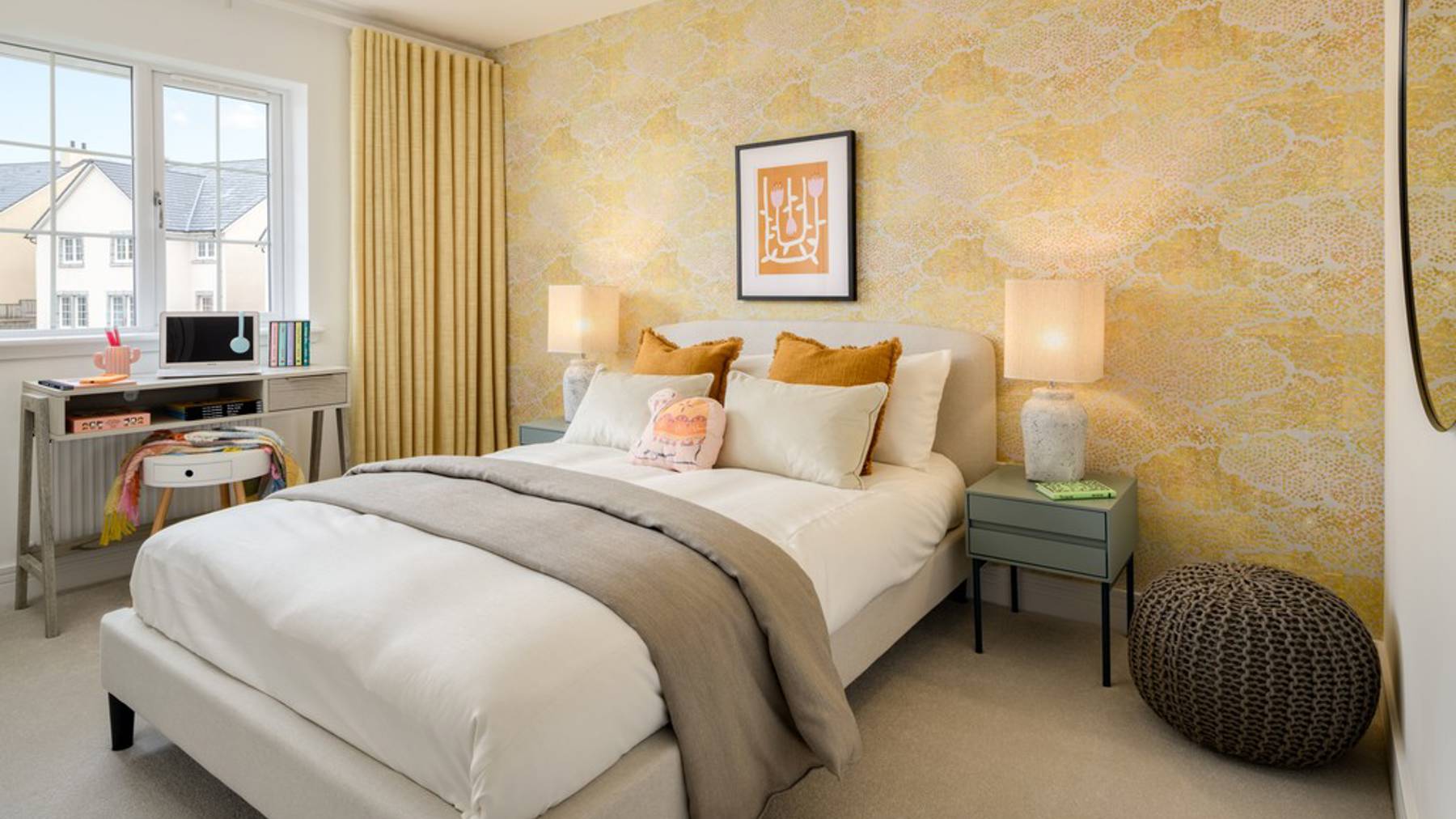 3 bedroom showhome | principal bedroom with en suite and fitted wardrobes