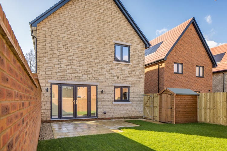 Warrington 4 bedroom home for sale at Cross Trees Park, Shrivenham
