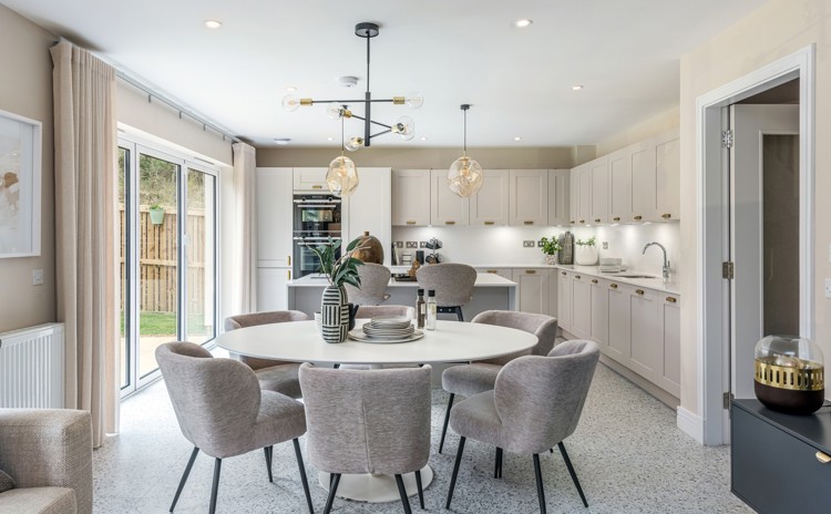 Vb5115588 20240319 Cala Homes Weavers Brae Darroch Kitchen Family Dining 002 1600X989 (1)
