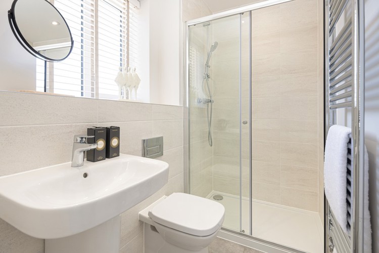 The Silverbell Ensuite Wivenhoe Gardens