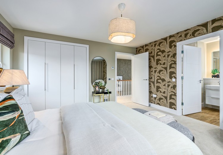 4 bedroom showhome | principal bedroom with en suite and fitted wardrobes