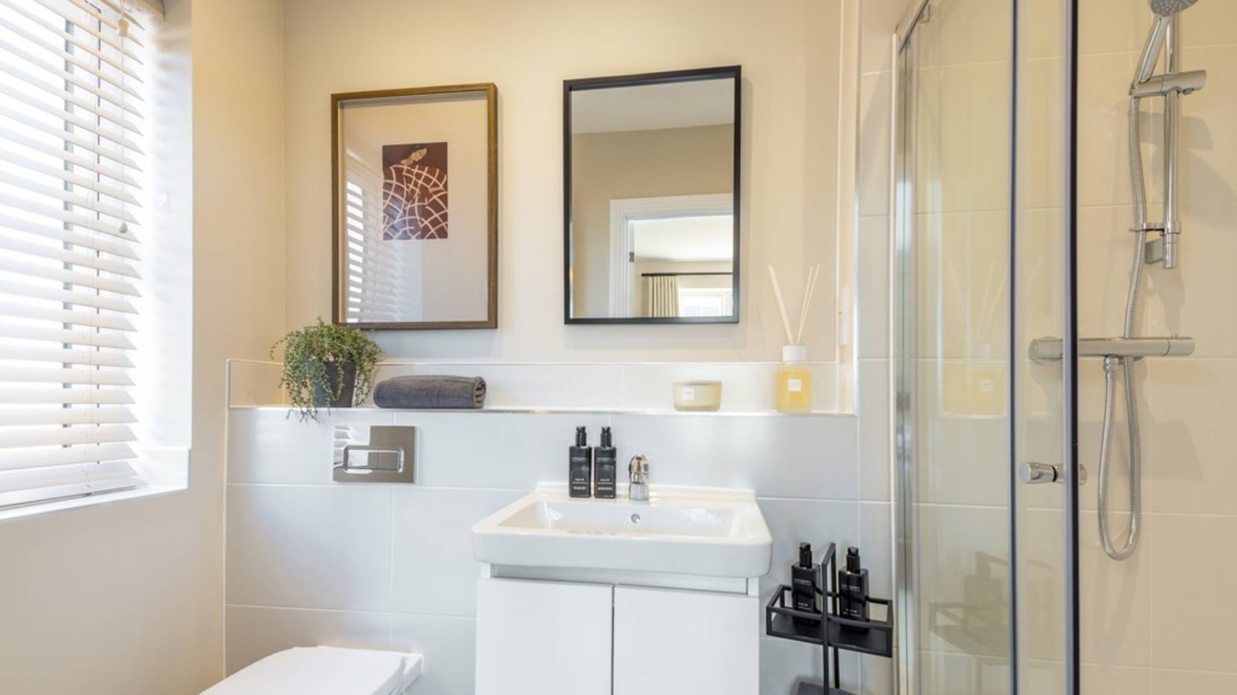 The Nenhurst_Bedroom1_Ensuite_Ufford Chase, Great Bentley