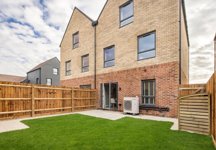Netherhall Gardens Ripton Showhome Garden