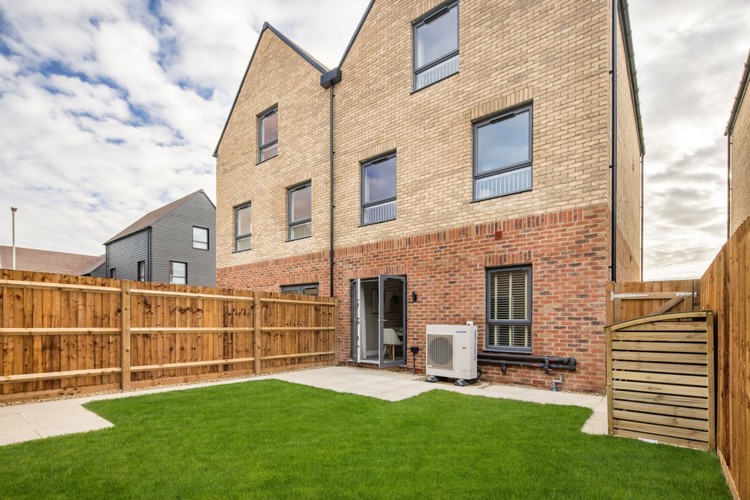 Netherhall Gardens Ripton Showhome Garden