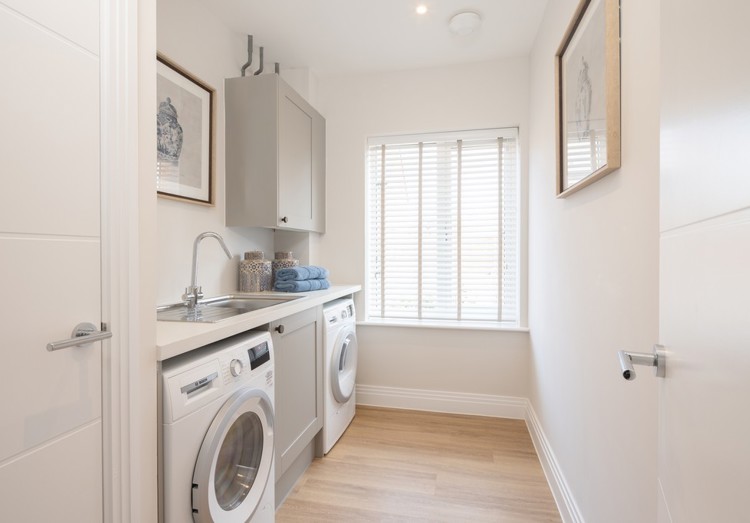 Utility room of 4 bedroom house for sale in Crowthorne, Berkshire