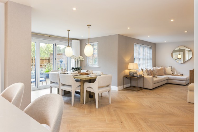 4 bedroom houses for sale in Weybridge
