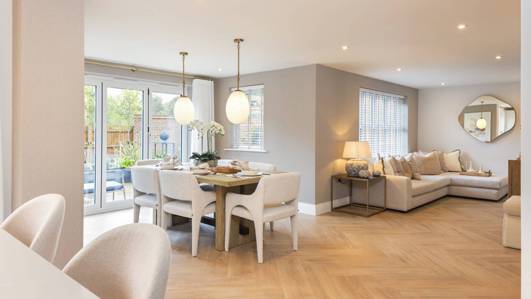 4 bedroom houses for sale in Weybridge