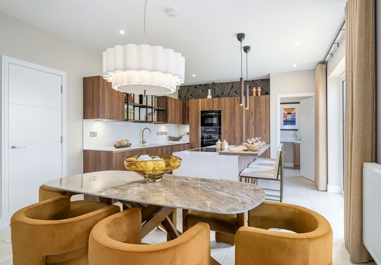 Vb5653195 20260227 Cala Homes Lathallan Grange Logan Kitchen Family Dining 003 1600X1039