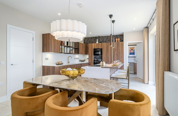 Vb5653195 20260227 Cala Homes Lathallan Grange Logan Kitchen Family Dining 003 1600X1039