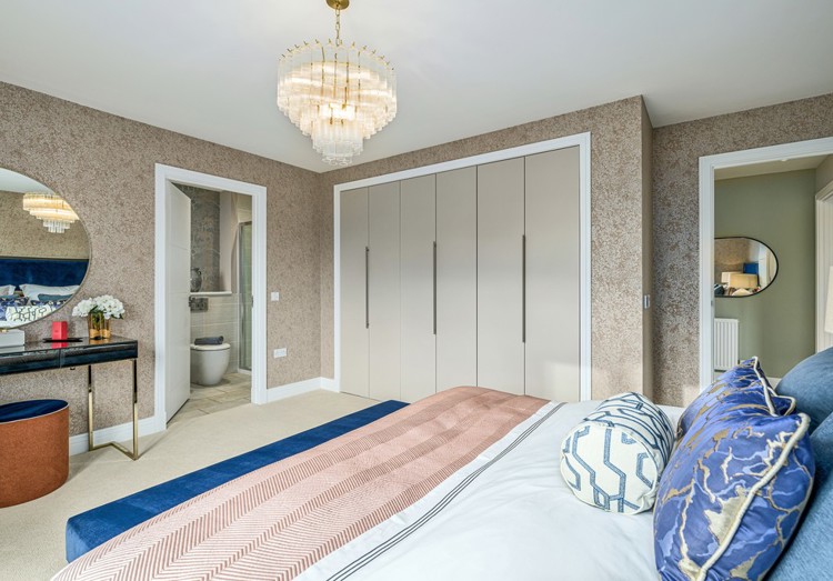 4 bedroom showhome | principal bedroom with en suite and fitted wardrobes with bi-fold doors