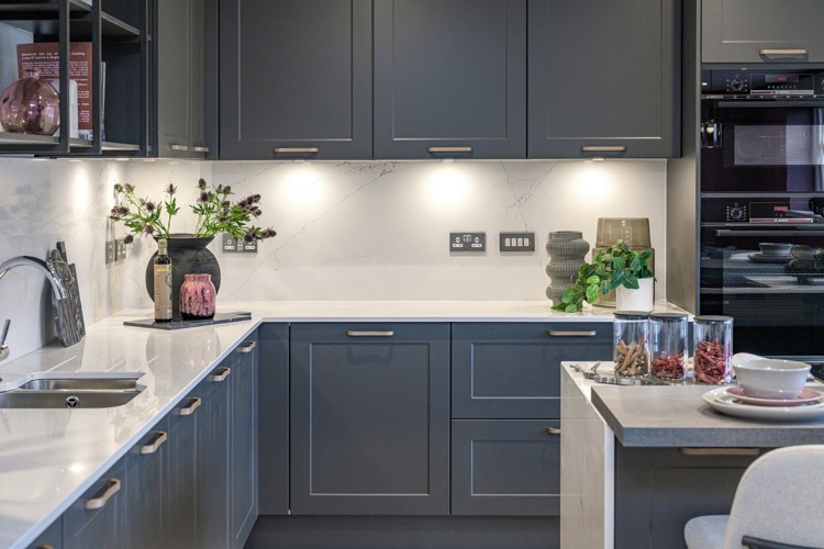 Vb5594928 20251112 Cala Homes Aurs Meadows Darroch Kitchen Family Dining 009 1600X1067
