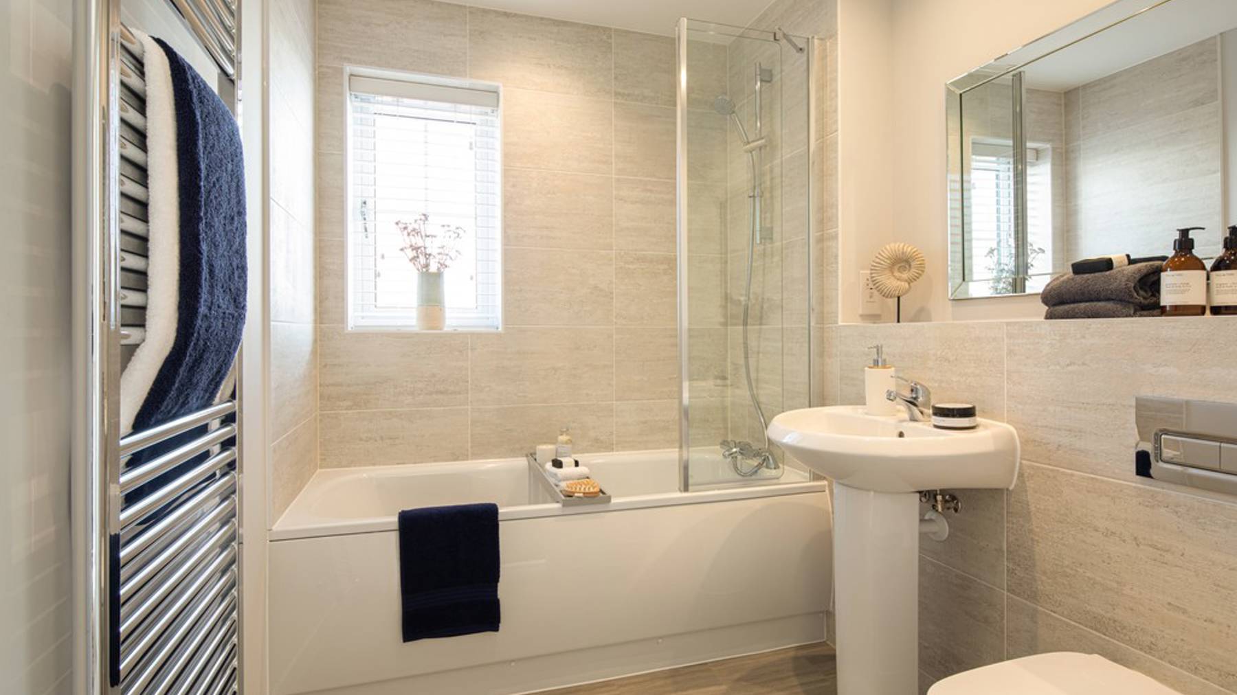 The Himscot_Bathroom_Ufford Chase, Great Bentley