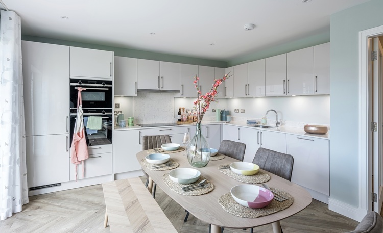 Vb1848659 20210804 Cala Homes Oakbank The Crichton Family Kitchen Dining 002