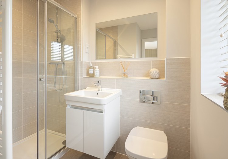 En suite of houses for sale in Crowthorne