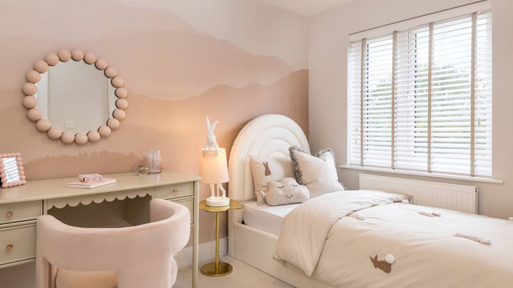 The Orpine Custom 3, Samuel Gardens Bedroom