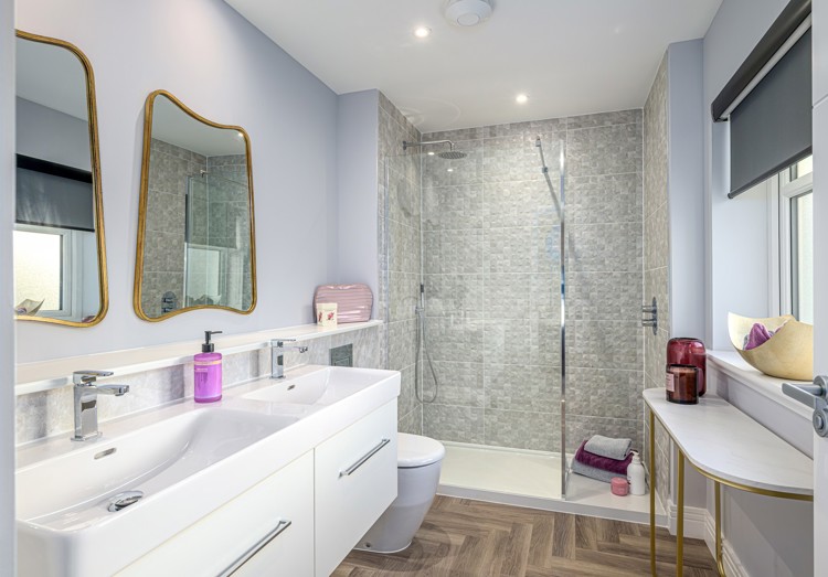 Vb5594894 20251112 Cala Homes Aurs Meadows Darroch Bedroom 1 Ensuite 001 1600X1067