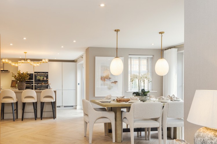 4 bedroom houses for sale in Weybridge