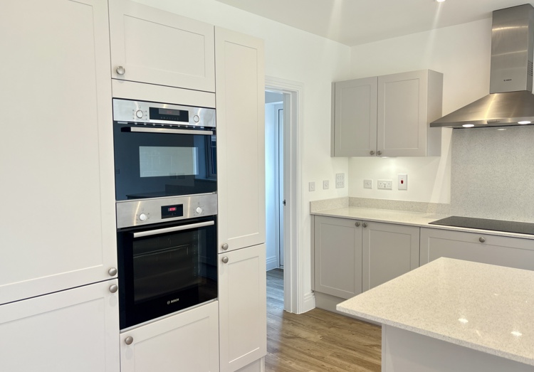 5 bedroom homes for sale newbury
