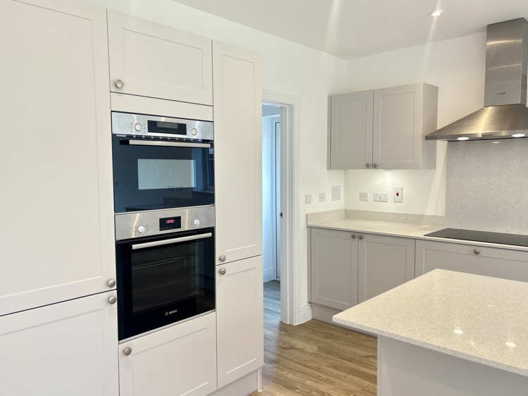 5 bedroom homes for sale newbury