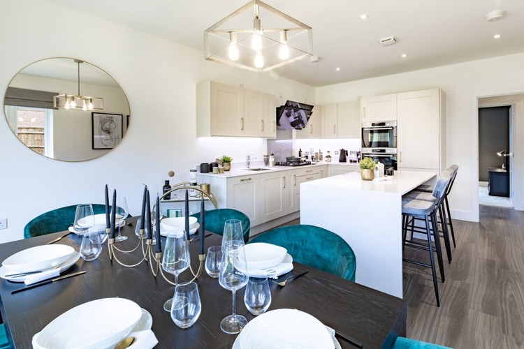Burnham house type kitchen, 4 bedroom house for sale in Shrivenham