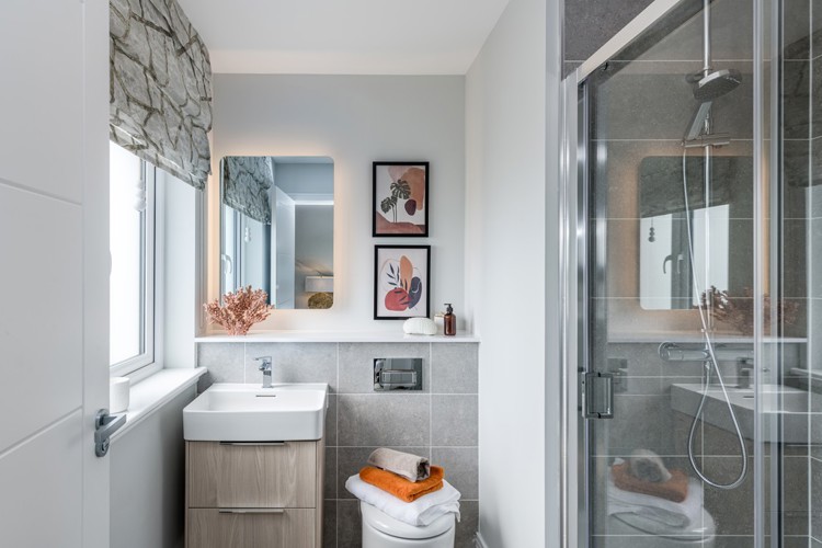 Vb1848588 20210804 Cala Homes Oakbank The Crichton Bedroom 1 Ensuite 001 1024X683