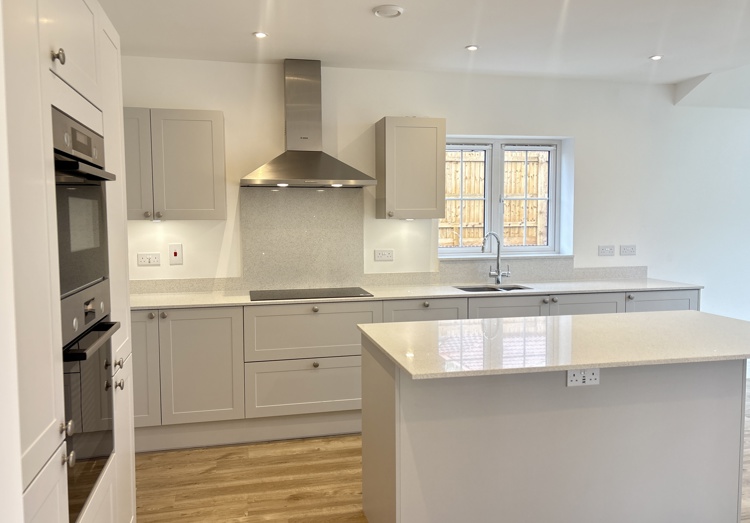5 bedroom homes for sale newbury