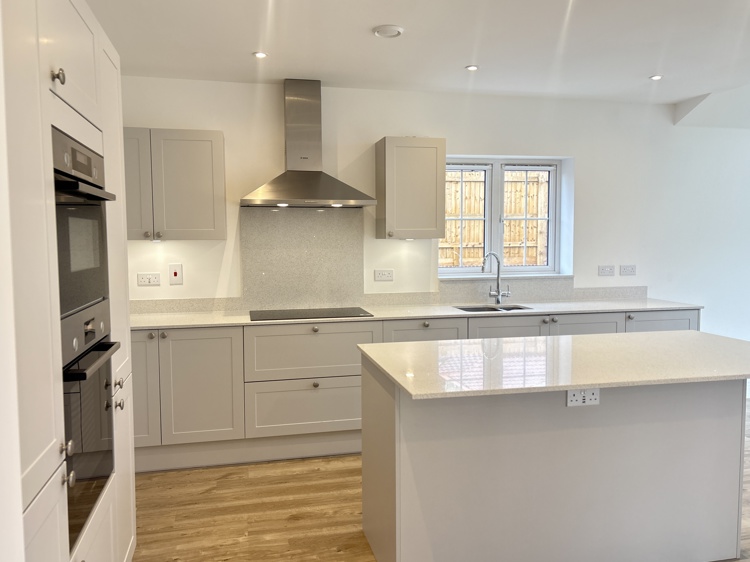 5 bedroom homes for sale newbury