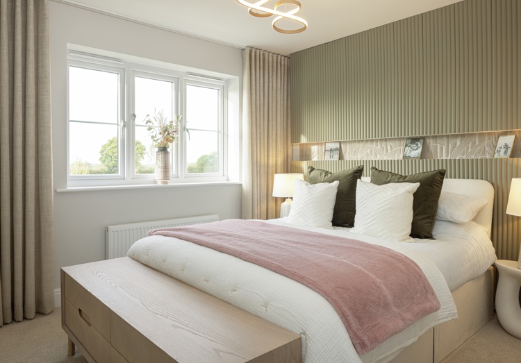 Vb2093894 8864 028 Plot175 CALA At Mowbray Horsham CALA SHC Bedroom1[1]