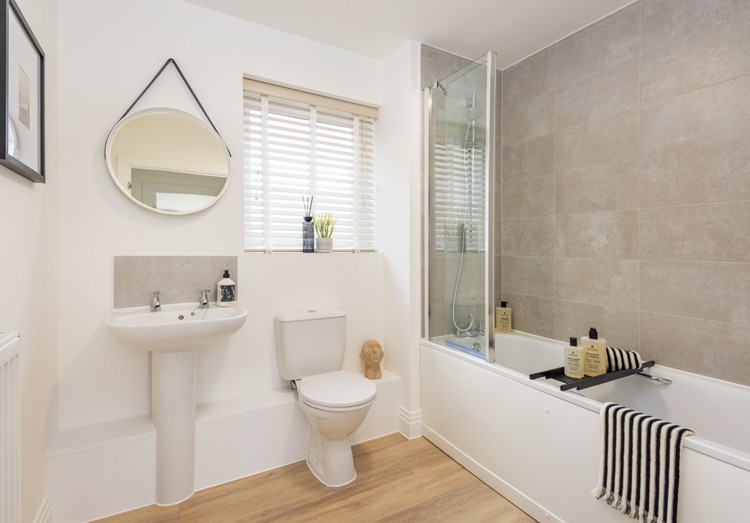 The Sheepley Apartment Bathroom Waterbeach Cambridgeshire