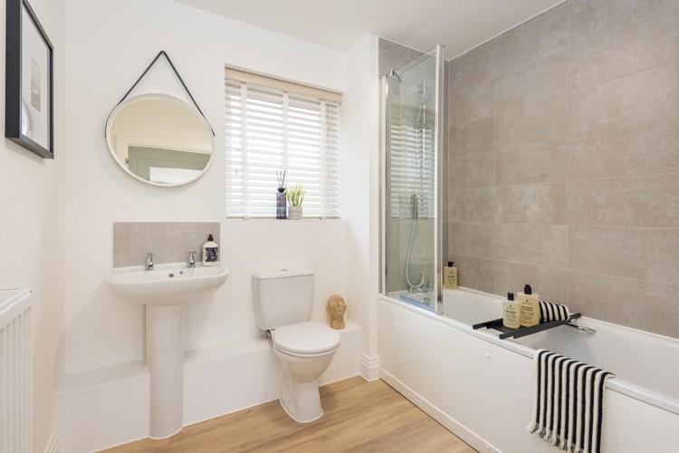 The Sheepley Apartment Bathroom Waterbeach Cambridgeshire