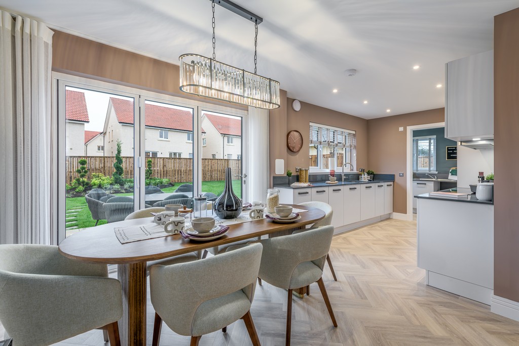 Cala Homes - 4 bedroom showhome - kitchen