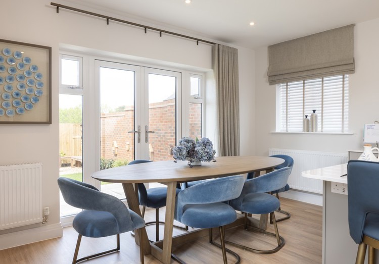 Dining area of 4 bedroom house for sale in Crowthorne, Berkshire