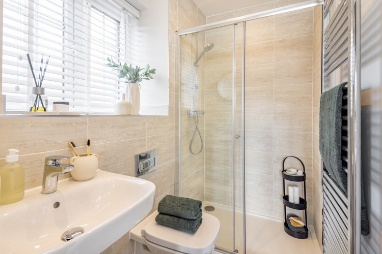 The Rowan | Ensuite | Knightwood Chase
