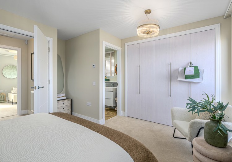 4 bedroom townhouse for sale | principal bedroom with an en-suite and bi-fold wardrobes