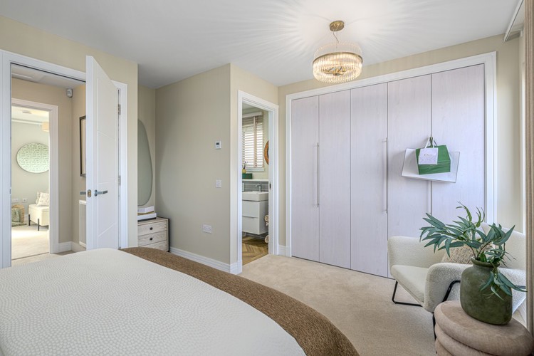 4 bedroom townhouse for sale | principal bedroom with an en-suite and bi-fold wardrobes