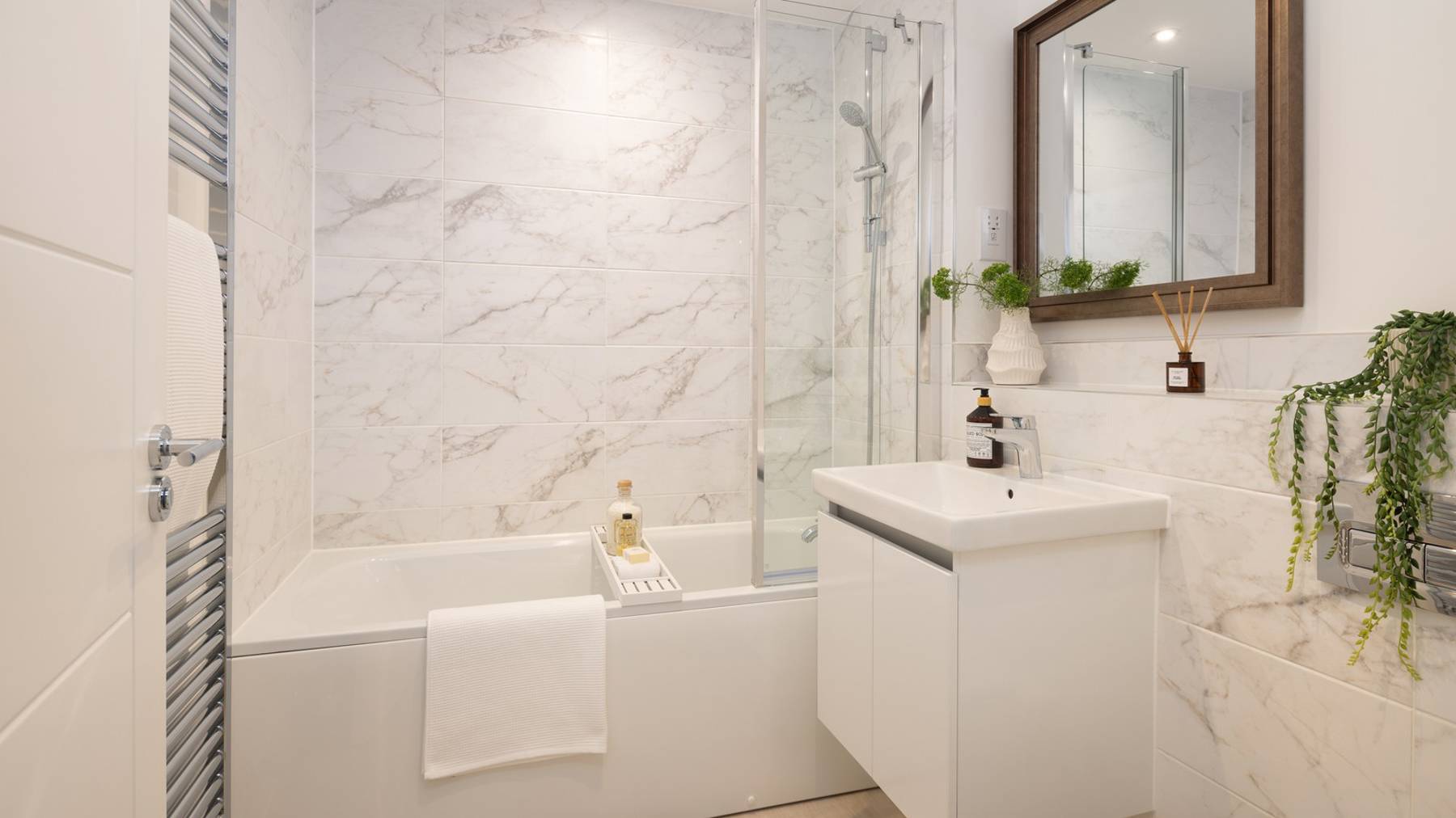 The Fir at Knightwood Chase. Houses for sale in Fordingbridge