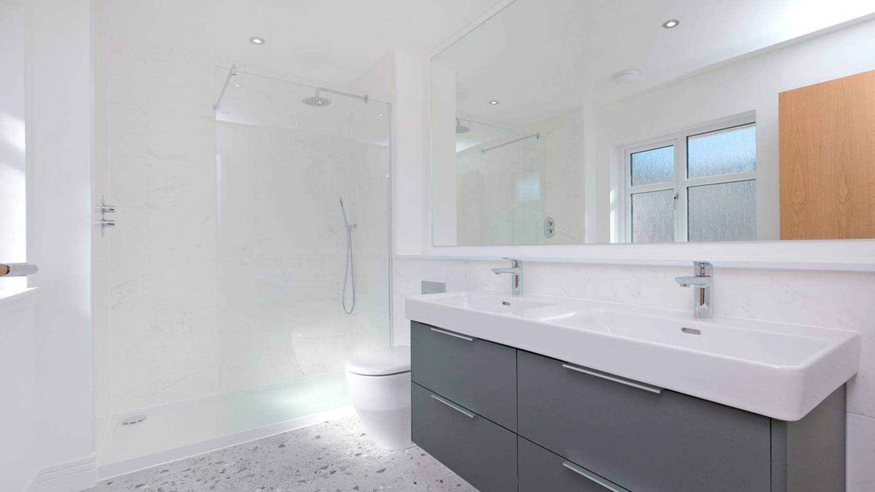 Bedroom 1 en-suite in the Darroch at Craibstone Estate South 