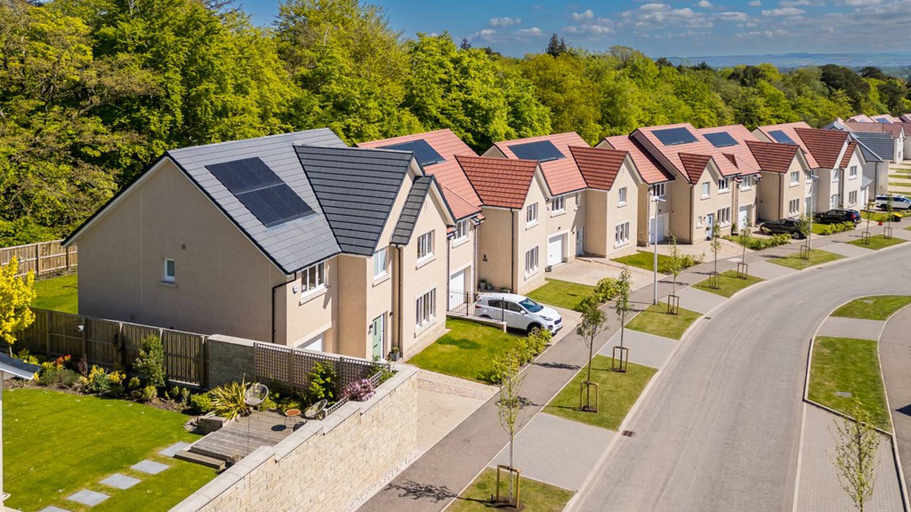 Belwood Oaks - drone street scene - Penicuik - 4 & 5 bedroom homes for sale