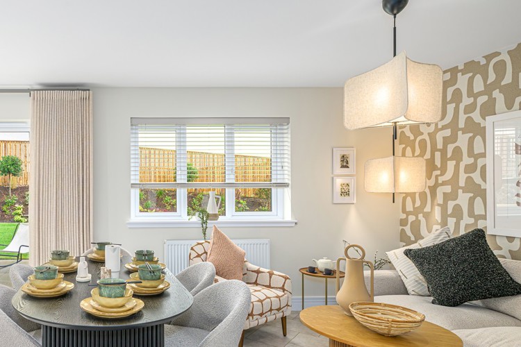 Vb5548591 20250912 Cala Homes Cedar Brae Crichton Kitchen Family Dining 001 1024X683 (1)