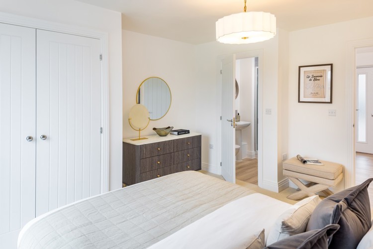 The Sheepley Apartment Bed1 Wardrobe Waterbeach Cambridgeshire