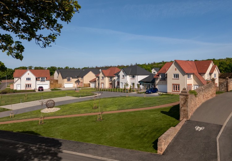 Longbanks Green street scene | 4 & 5 bedroom homes in Dunbar | new build homes for sale in East Lothian